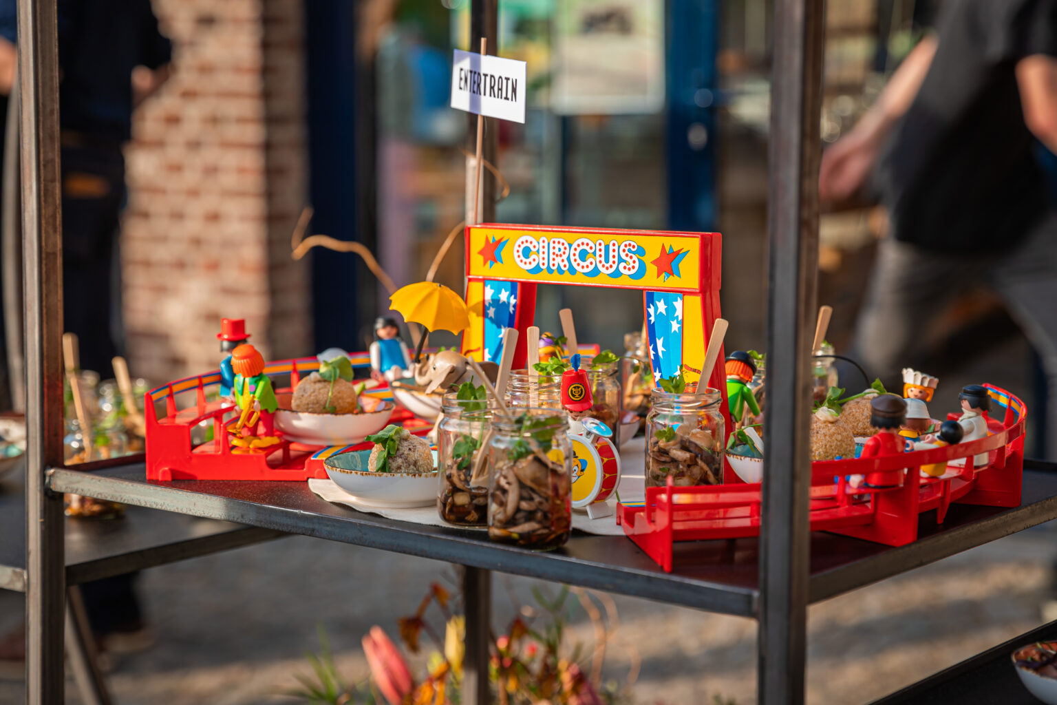 2024-04-13_Entertrain25_Previews_(ROCKATEER)-003