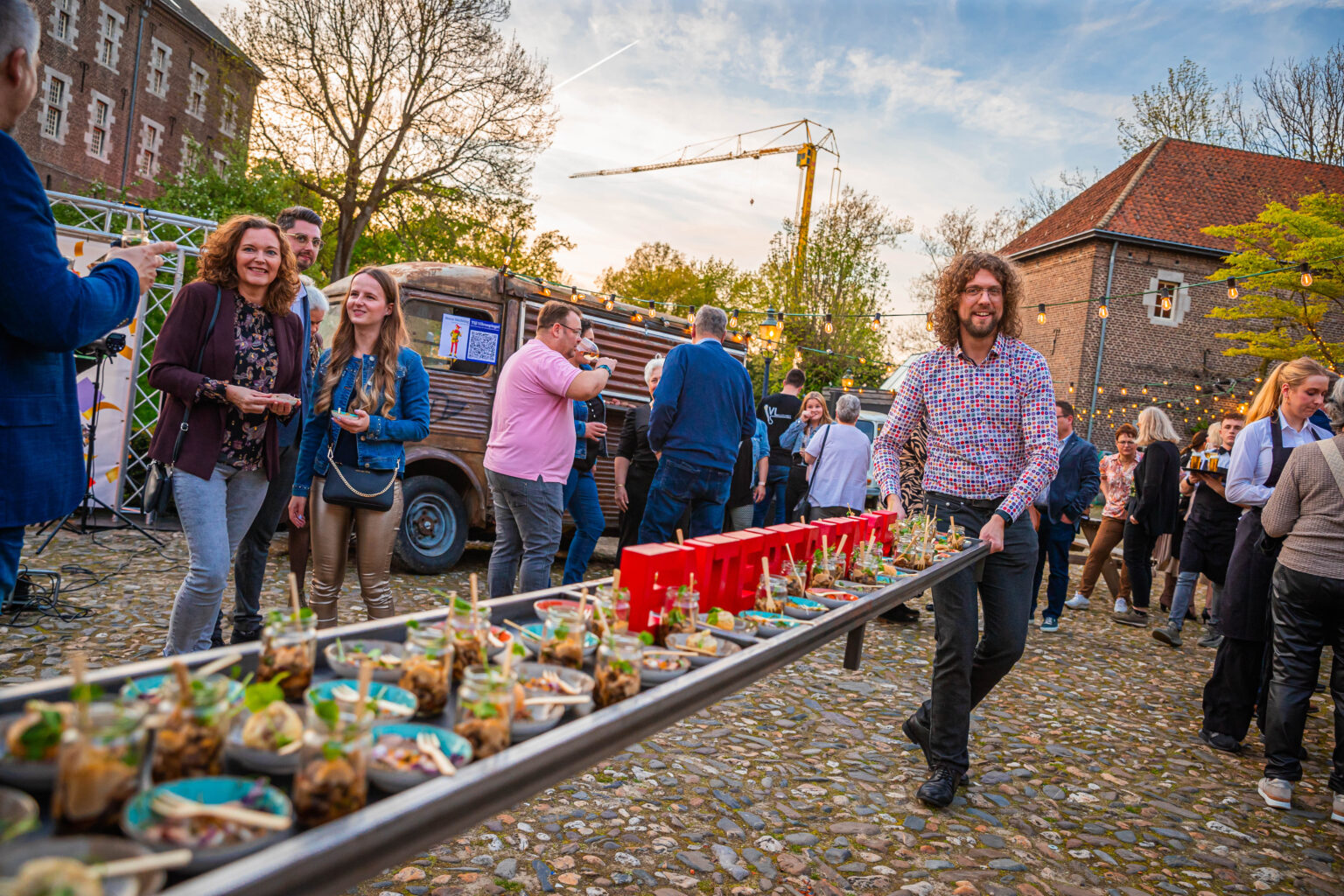 2024-04-13_Entertrain25_Previews_(ROCKATEER)-007