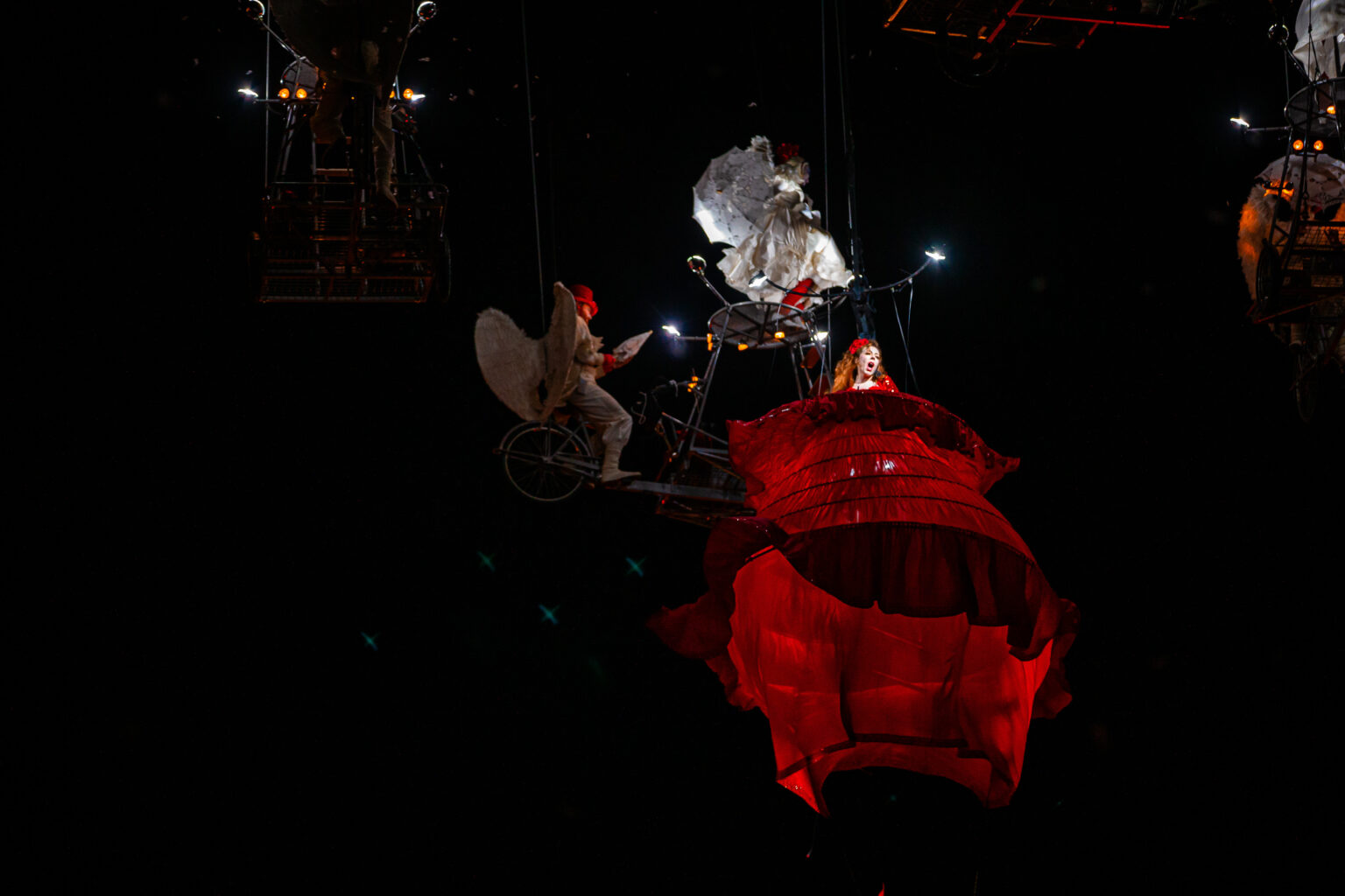 2024-04-13_Entertrain25_Previews_(ROCKATEER)-016